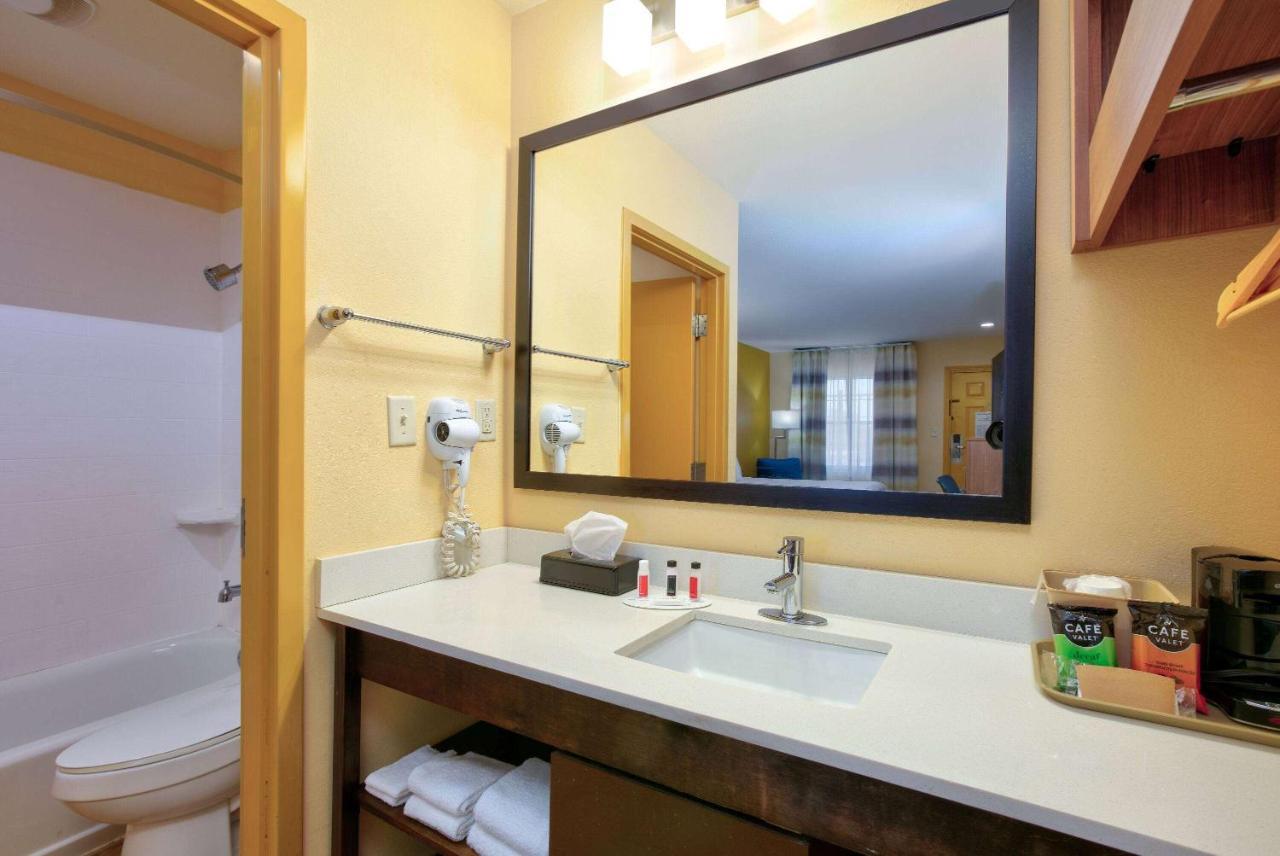 Days-Inn By Wyndham Batesville Ar Luaran gambar