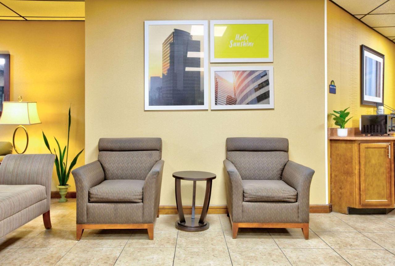 Days-Inn By Wyndham Batesville Ar Luaran gambar