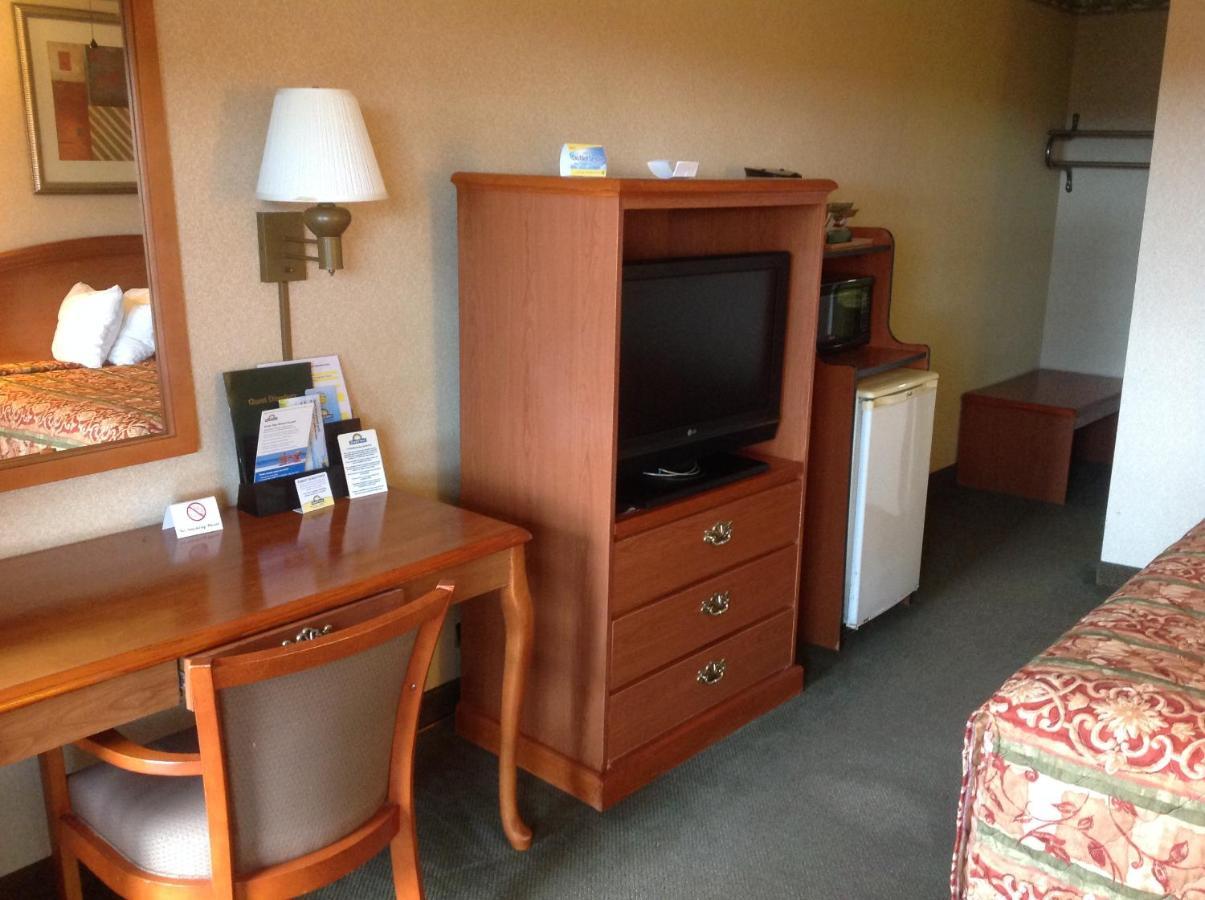 Days-Inn By Wyndham Batesville Ar Luaran gambar