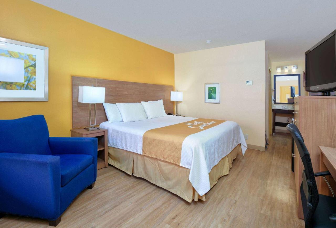 Days-Inn By Wyndham Batesville Ar Luaran gambar