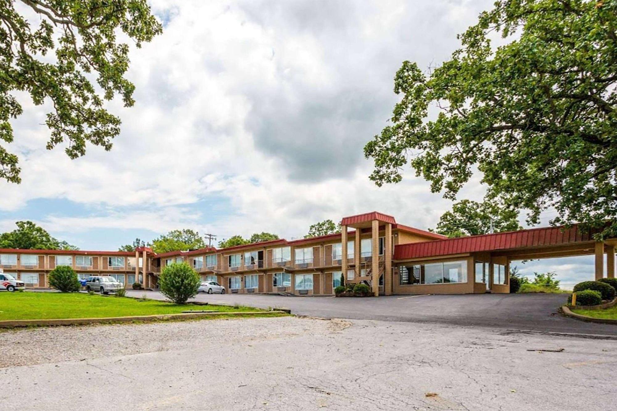 Days-Inn By Wyndham Batesville Ar Luaran gambar